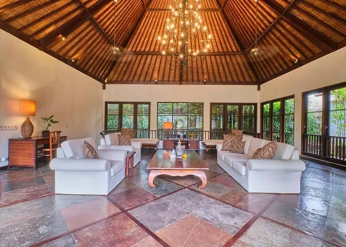 Villa Saraswati Ubud - 5Br Balinese Elegance With Pool And Temple Views Villa