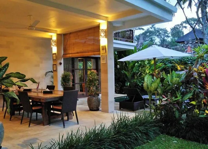 Villa Saraswati Ubud - 5Br Balinese Elegance With Pool And Temple Views Villa