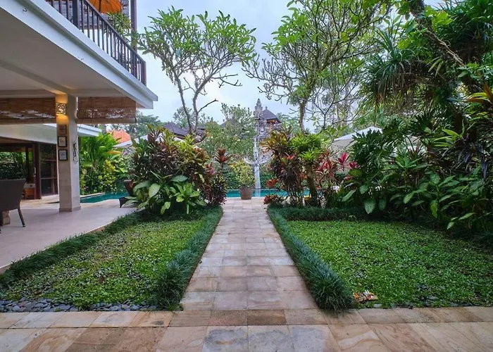 Villa Saraswati Ubud - 5Br Balinese Elegance With Pool And Temple Views Ubud