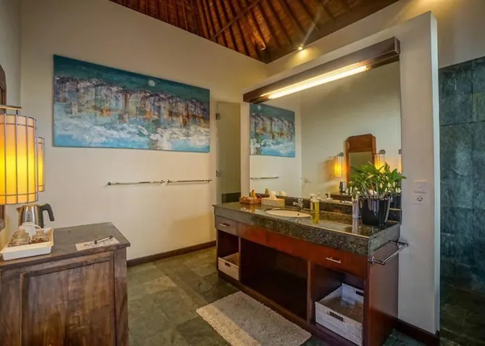 Villa Saraswati Ubud - 5Br Balinese Elegance With Pool And Temple Views Villa Ubud
