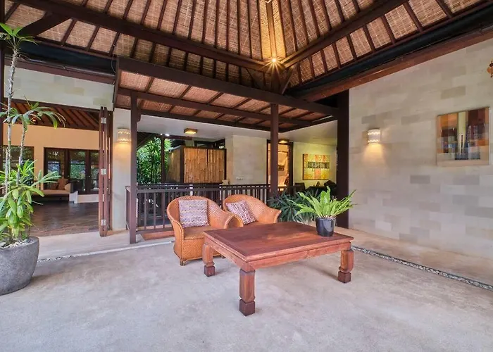 Villa Saraswati Ubud - 5Br Balinese Elegance With Pool And Temple Views Villa *